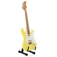      "Fender Stratocaster".  1:4