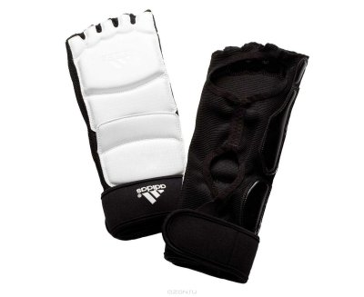     Adidas Taekwondo Foot Socks WTF, : . adiTFS01.  XL