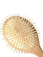 Щетка для волос на подушке деревянная, массажная с пластиковыми зубцами, бежевый, 24*10 см.