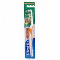 Oral-B Зубная щетка "3-Effect Maxi Clean", средняя жесткость, в ассортименте