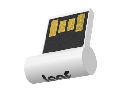   32GB USB Drive (USB 2.0) Leef SURGE White